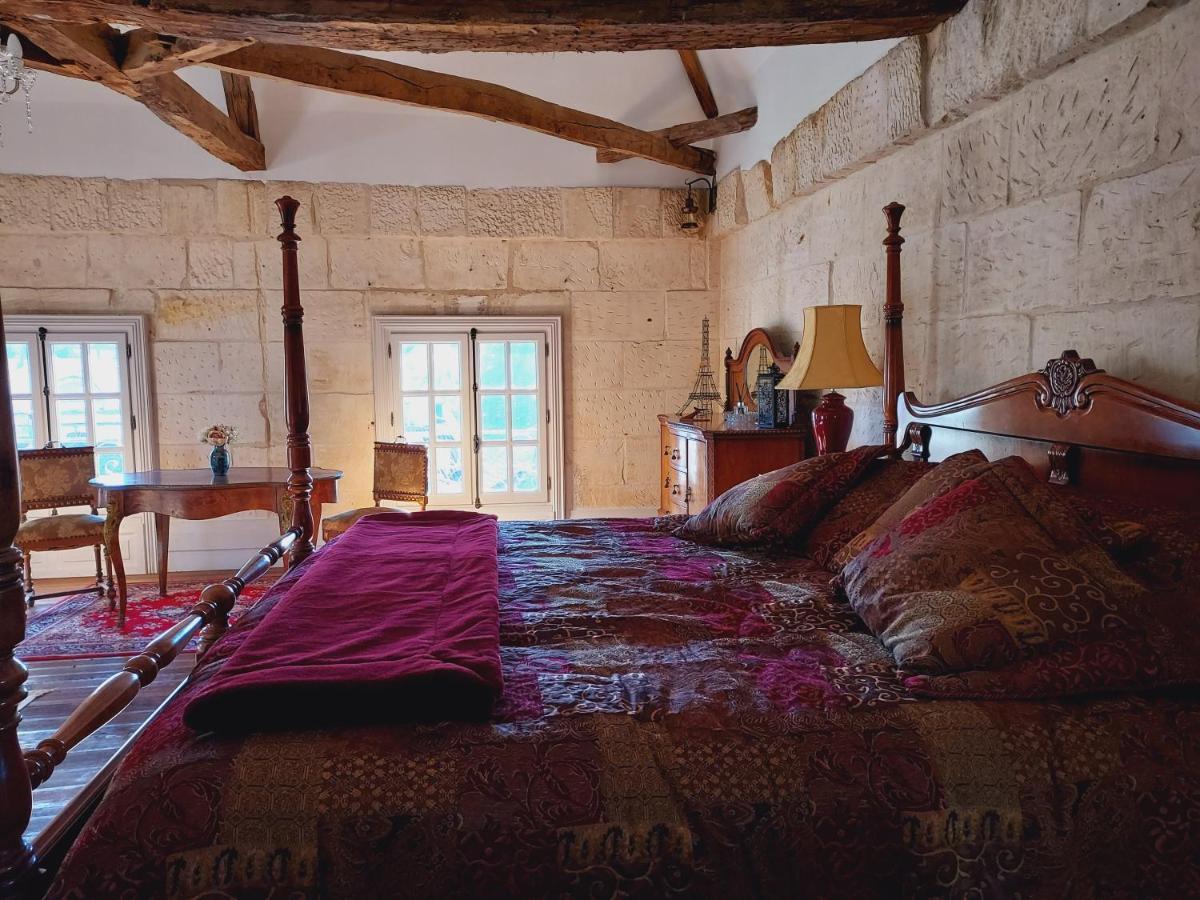 Chateau Des Senechaux, Bourdeilles Екстериор снимка