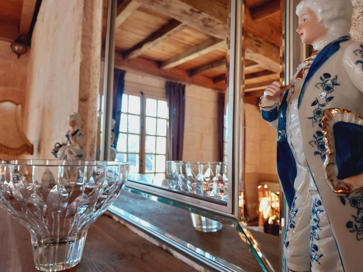 Chateau Des Senechaux, Bourdeilles Екстериор снимка