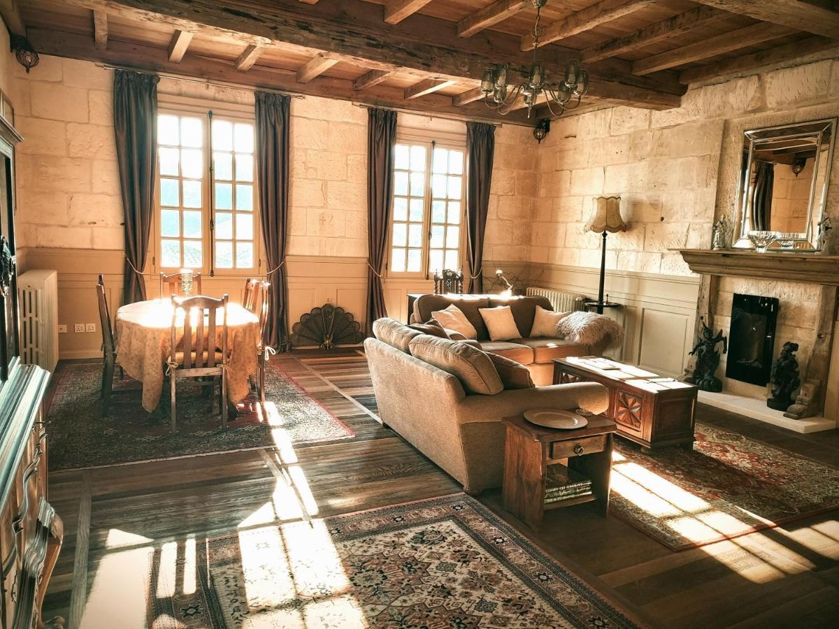 Chateau Des Senechaux, Bourdeilles Екстериор снимка