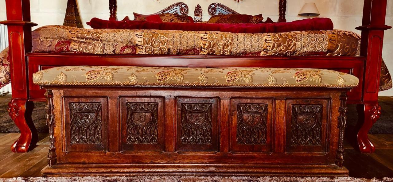 Chateau Des Senechaux, Bourdeilles Екстериор снимка